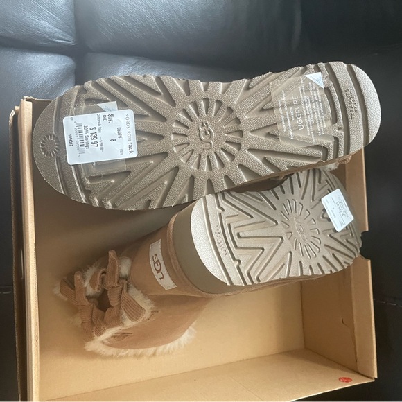 Ugg new tan boots size 8. - Picture 3 of 11